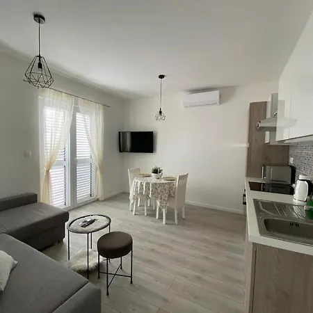 House Brane アパート