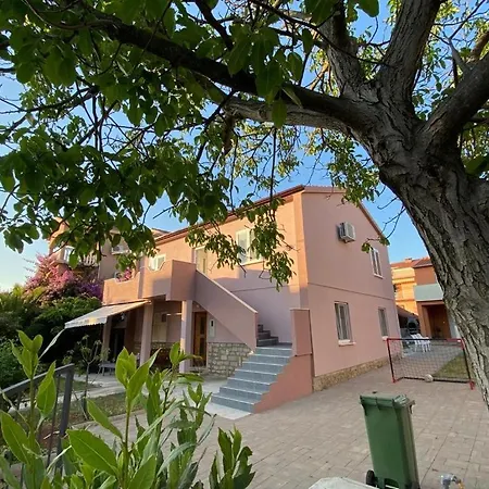 House Brane * ビオグラード・ナ・モル