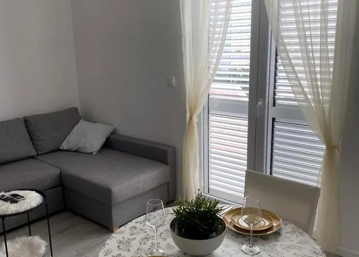 House Brane アパート *